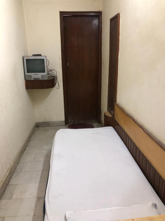 Hotel Yes Please Lodge Új-Delhi Kültér fotó